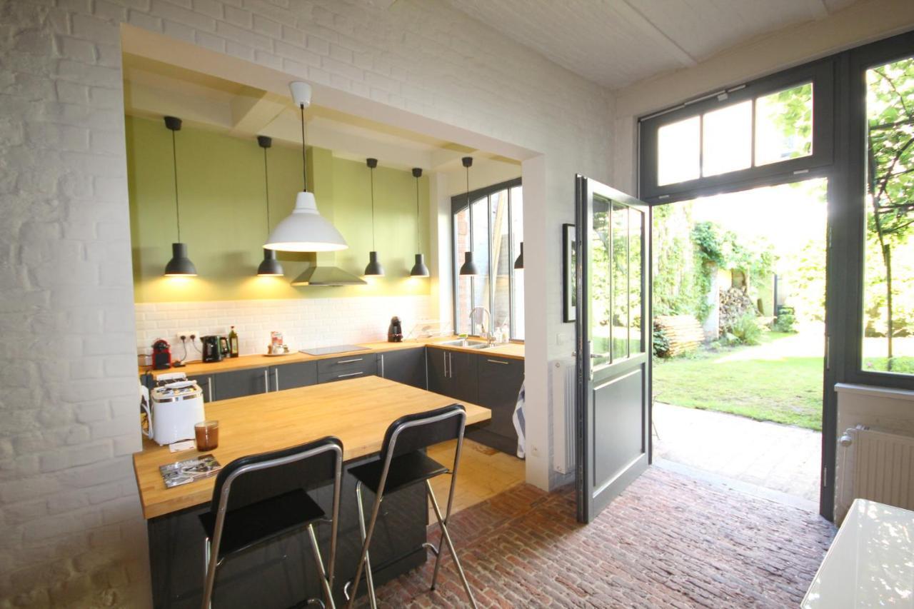 La Maison Du Fond Du Jardin Ixelles Luaran gambar